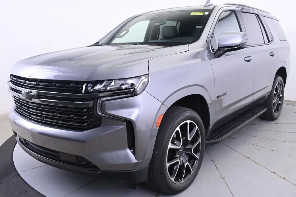 2022 Chevrolet Tahoe RST photo 1