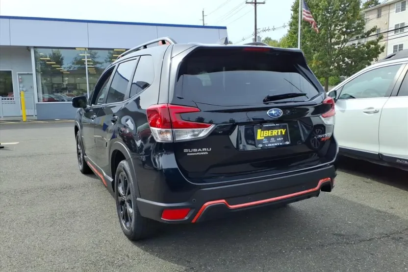 2023 Subaru Forester Sport photo 1