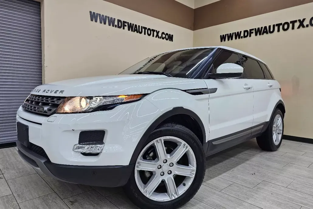 2015 Land Rover Range Rover Evoque Pure Plus photo 1