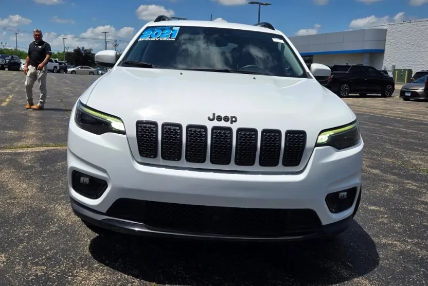 2021 Jeep Cherokee Altitude photo 1