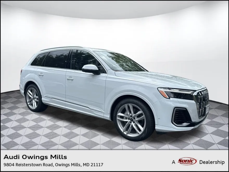 2025 Audi Q7 55 Premium Plus photo 1