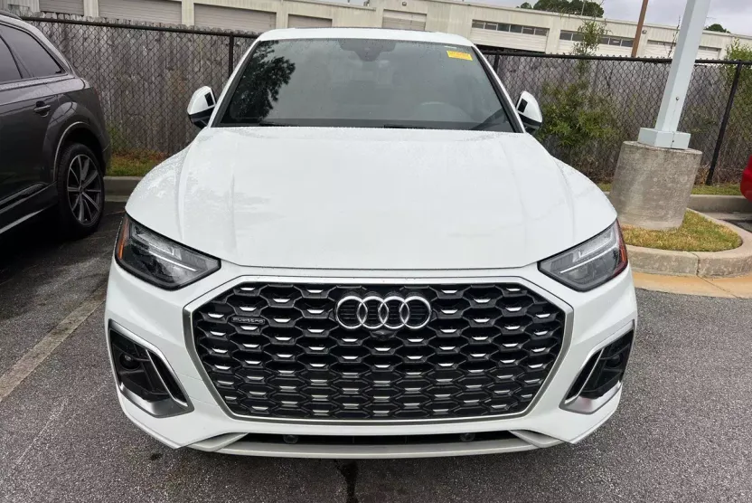 2022 Audi Q5 S line Premium Plus Sportback photo 1