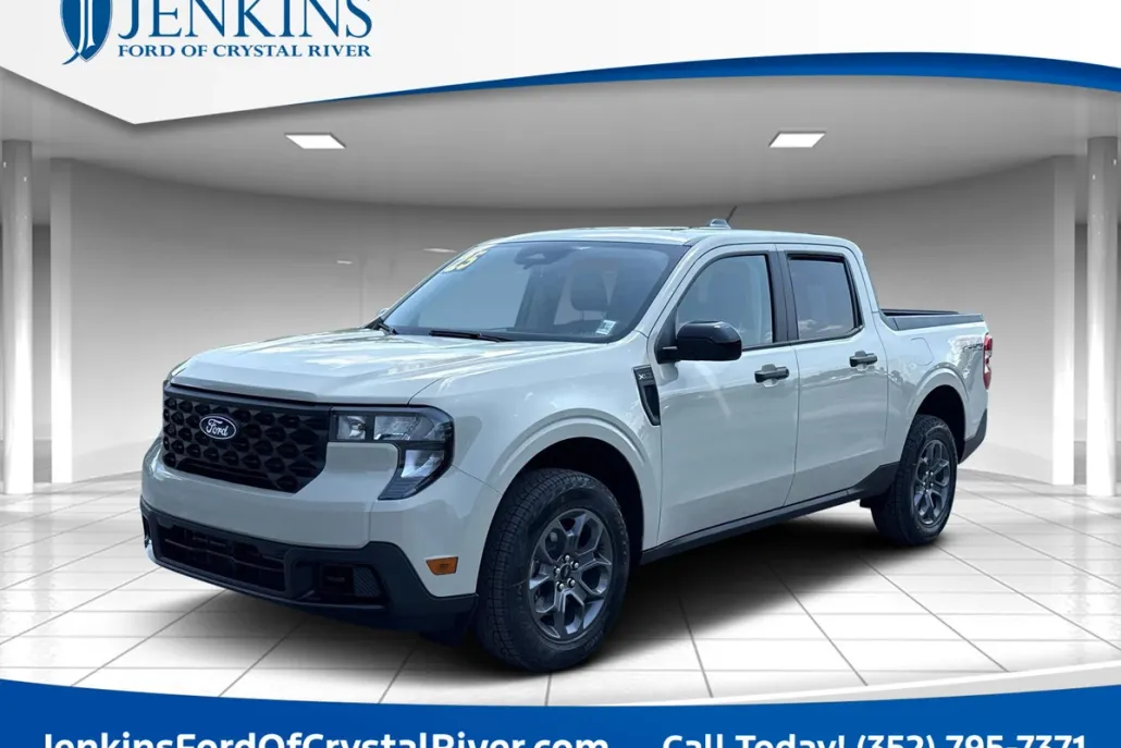 2025 Ford Maverick XLT photo 1