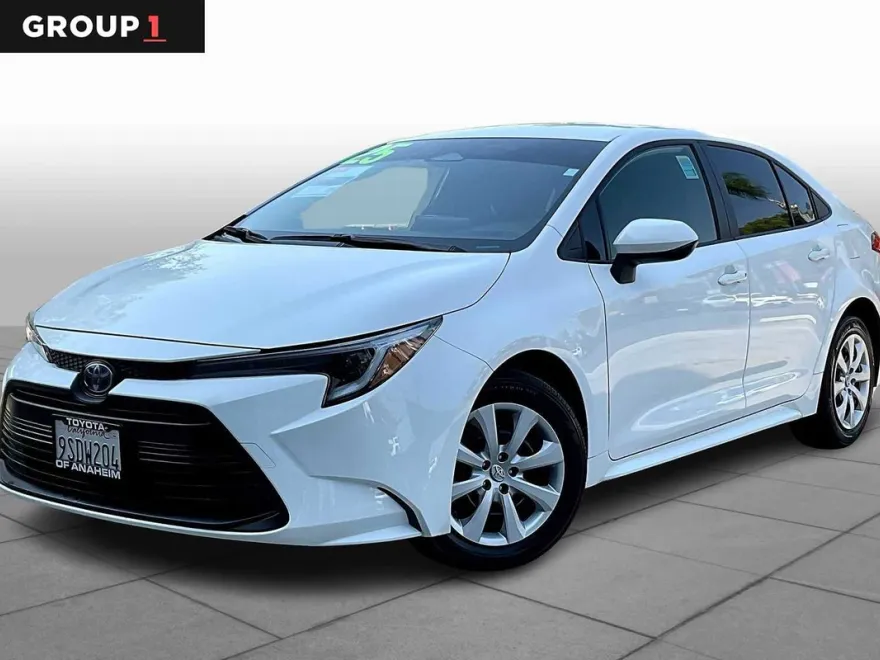 2025 Toyota Corolla Hybrid LE photo 1