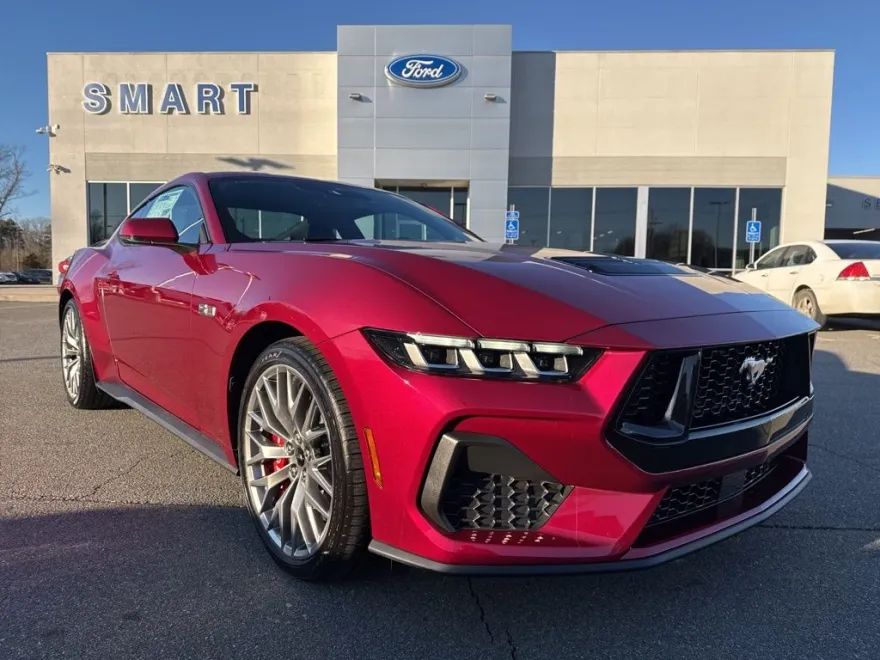 2025 Ford Mustang GT Premium photo 1