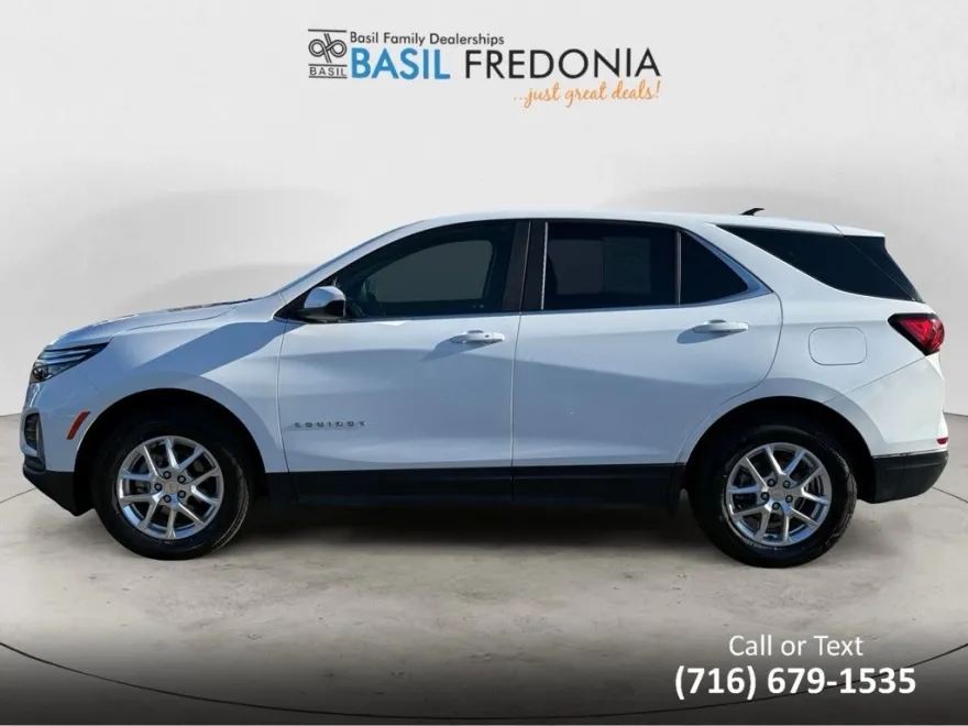 2024 Chevrolet Equinox LT photo 1