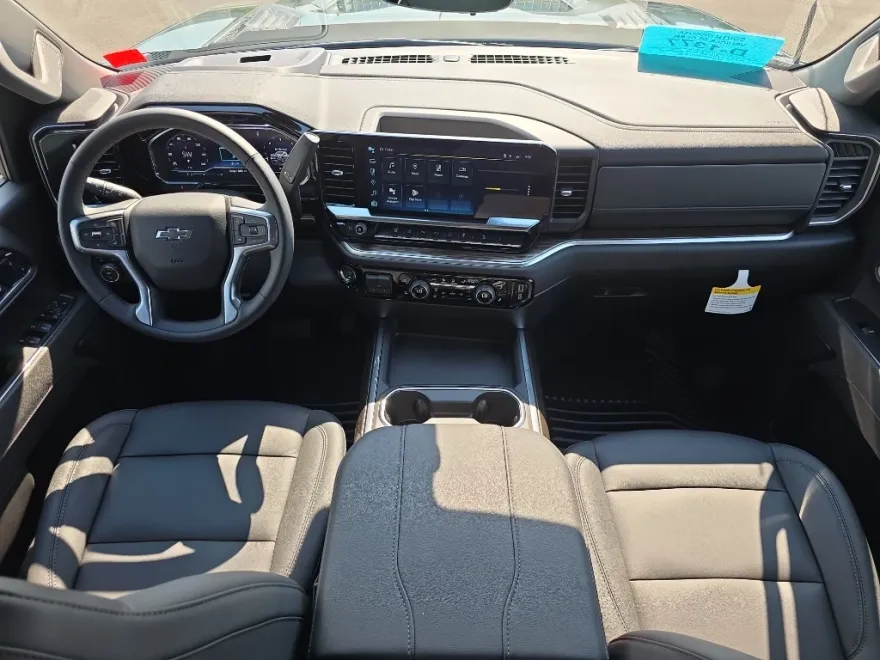 2025 Chevrolet Silverado 2500HD LT photo 1