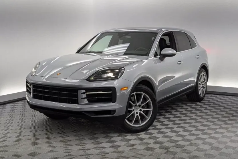 2024 Porsche Cayenne photo 1