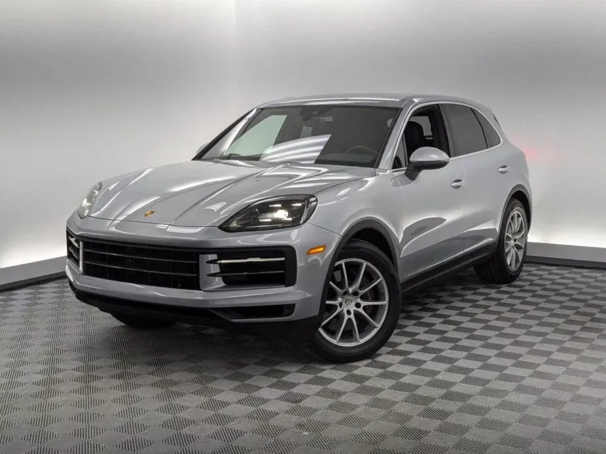 2024 Porsche Cayenne photo 1
