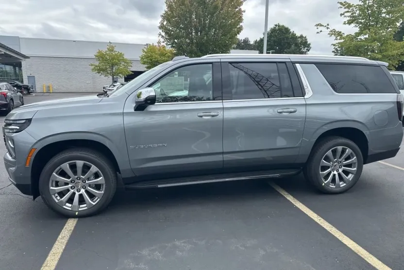 2026 Chevrolet Suburban Premier photo 1