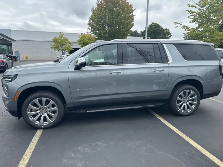 2026 Chevrolet Suburban Premier photo 1