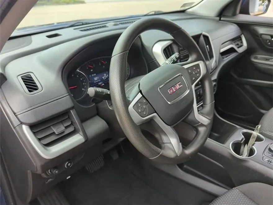 2022 Gmc Terrain SLE photo 1