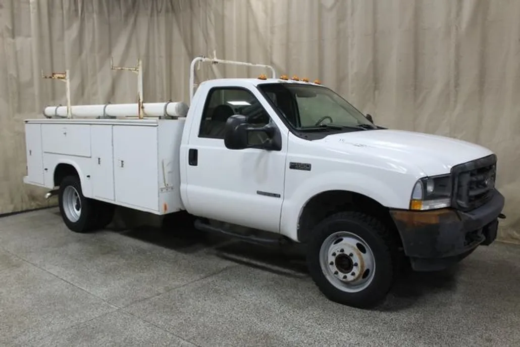 2002 Ford F-550 photo 1