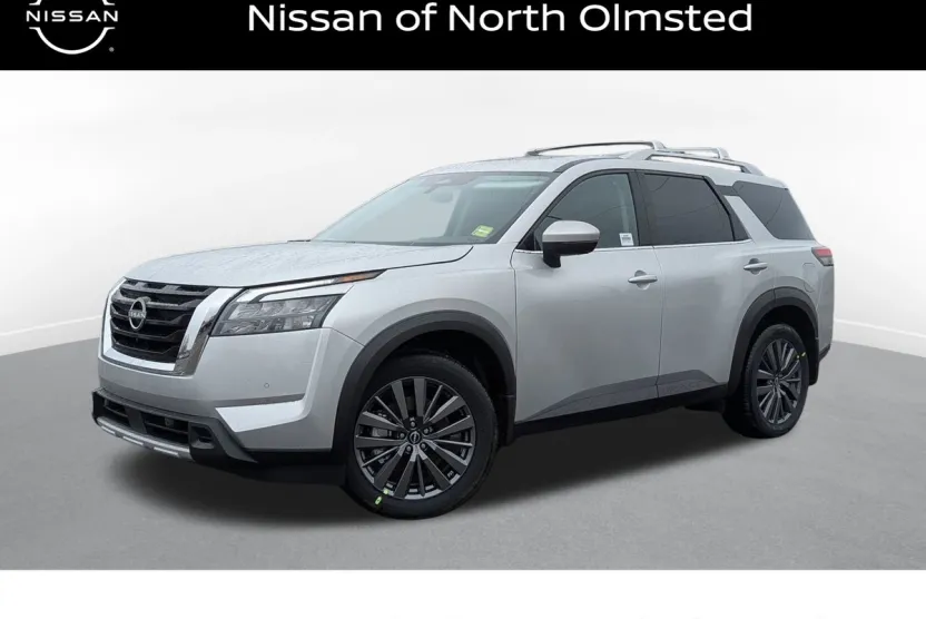 2025 Nissan Pathfinder SL photo 1