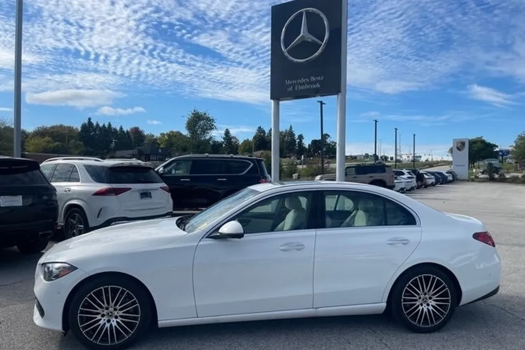 2024 Mercedes Benz C 300 photo 1