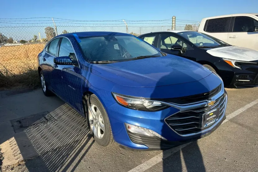2023 Chevrolet Malibu 1LT photo 1