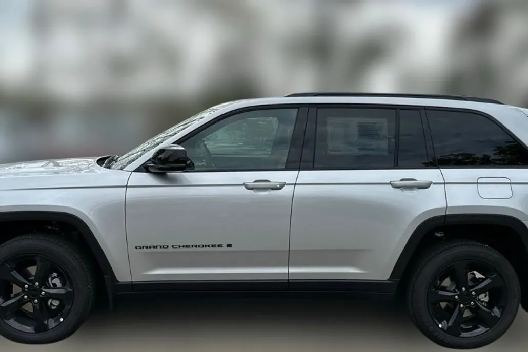 2025 Jeep Grand Cherokee Altitude X photo 1