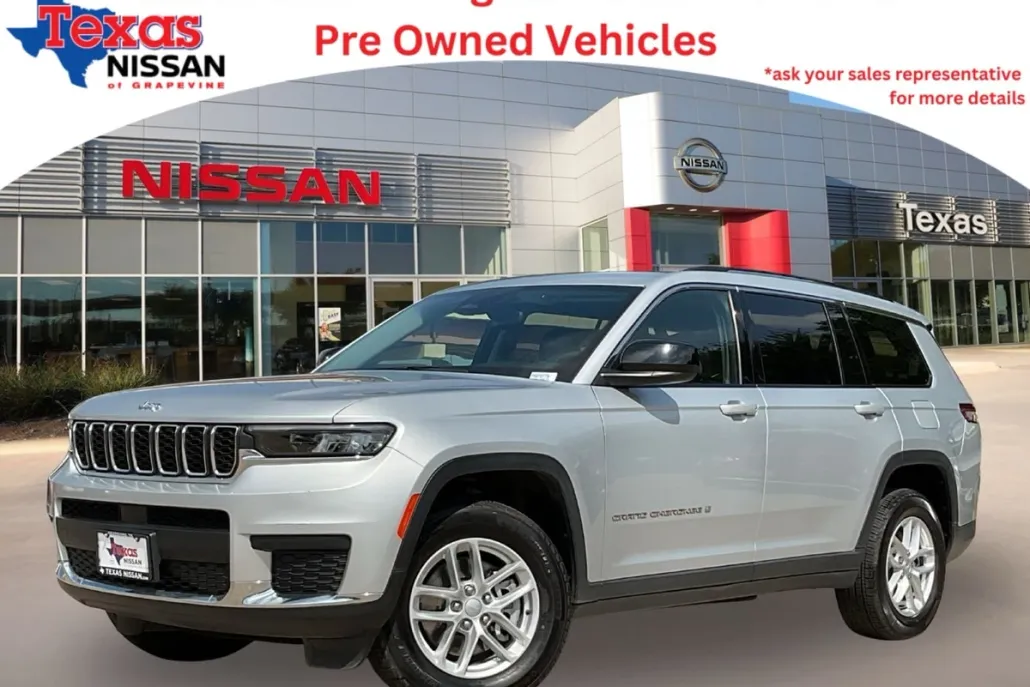 2023 Jeep Grand Cherokee Laredo photo 1