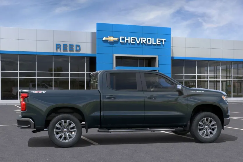 2026 Chevrolet Silverado 1500 LT photo 1