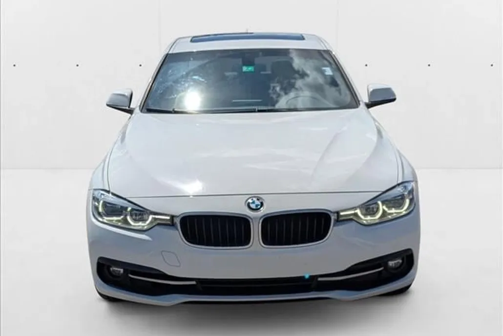2018 Bmw 330i Sedan photo 1