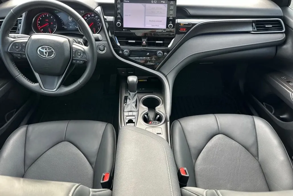 2023 Toyota Camry XSE photo 1