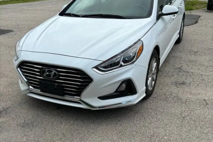 2019 Hyundai Sonata SE photo 1