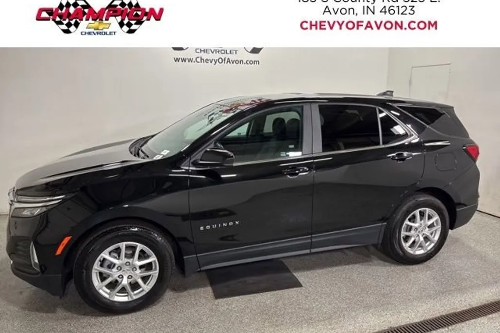 2022 Chevrolet Equinox LT photo 1