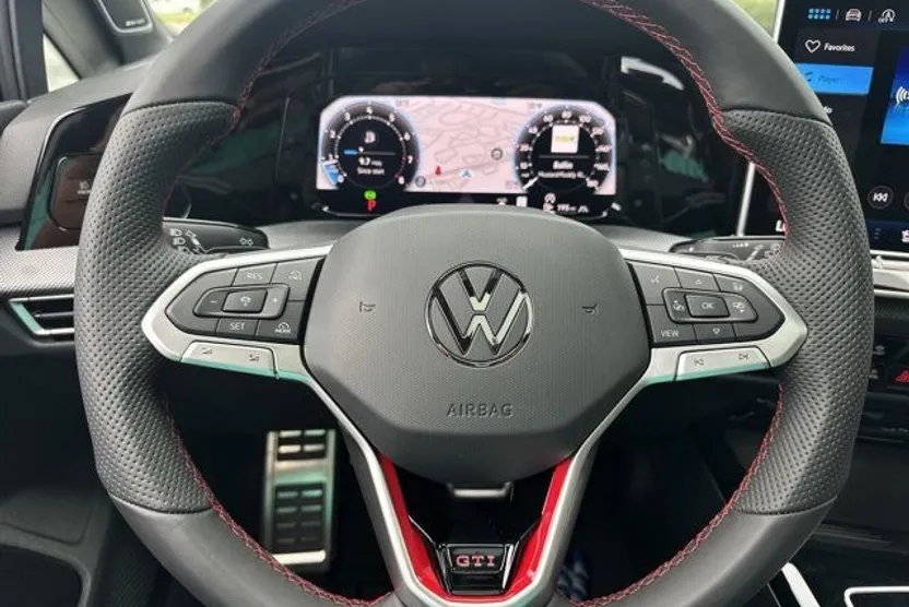 2025 Volkswagen Golf GTI Autobahn photo 1