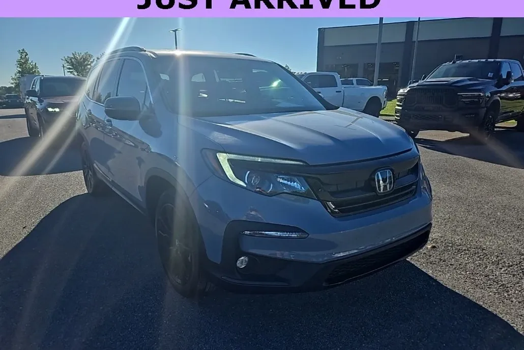 2022 Honda Pilot Special Edition photo 1