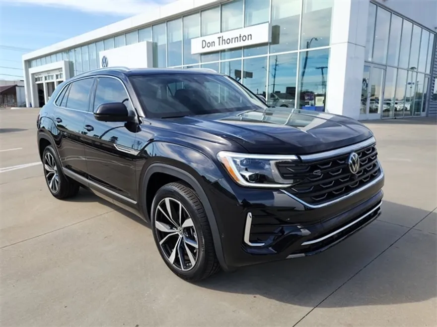 2025 Volkswagen Atlas Cross Sport SEL Premium R-Line photo 1