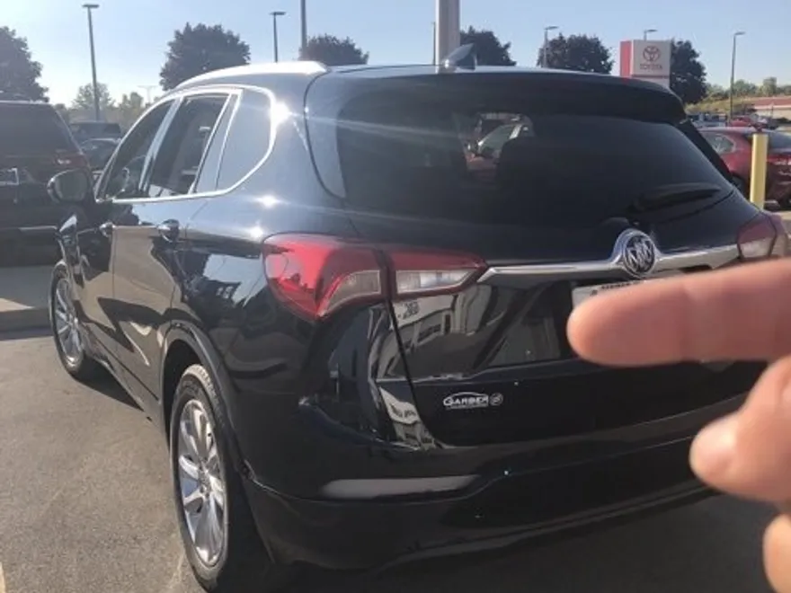 2020 Buick Envision Essence photo 1