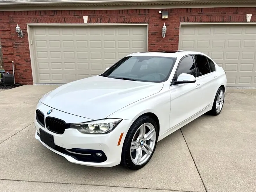 2017 Bmw 330i photo 1