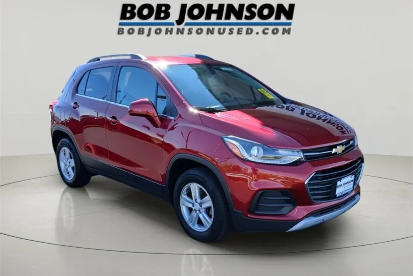 2020 Chevrolet Trax LT photo 1