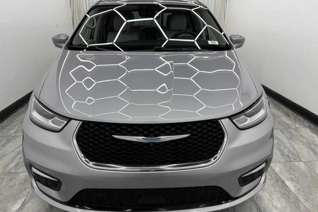 2021 Chrysler Pacifica Hybrid Touring L photo 1