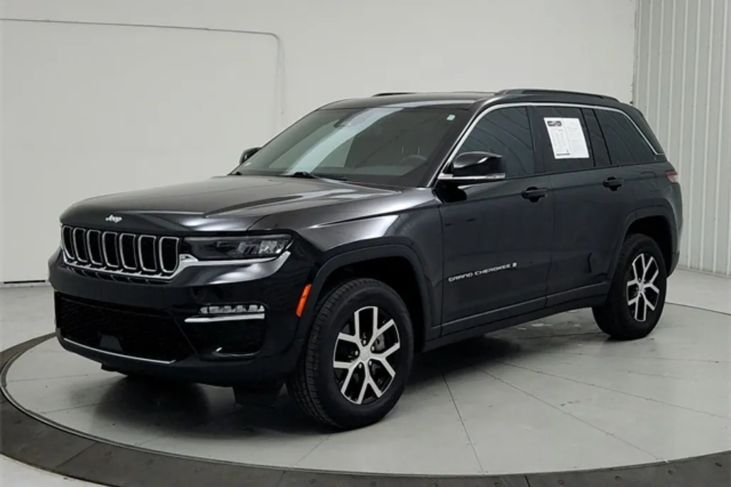 2024 Jeep Grand Cherokee Limited photo 1