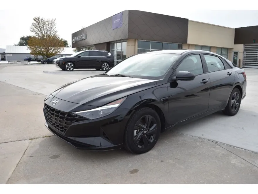2023 Hyundai Elantra Blue photo 1