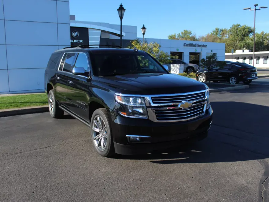 2018 Chevrolet Suburban Premier photo 1