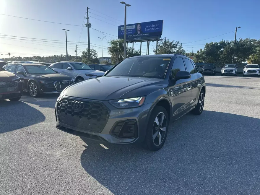 2023 Audi Q5 S line Premium Plus photo 1