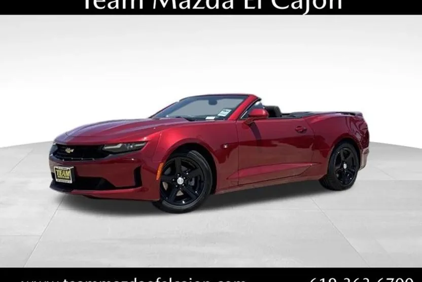 2023 Chevrolet Camaro 1LT photo 1