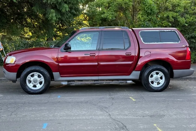 2001 Ford Explorer Sport Trac photo 1