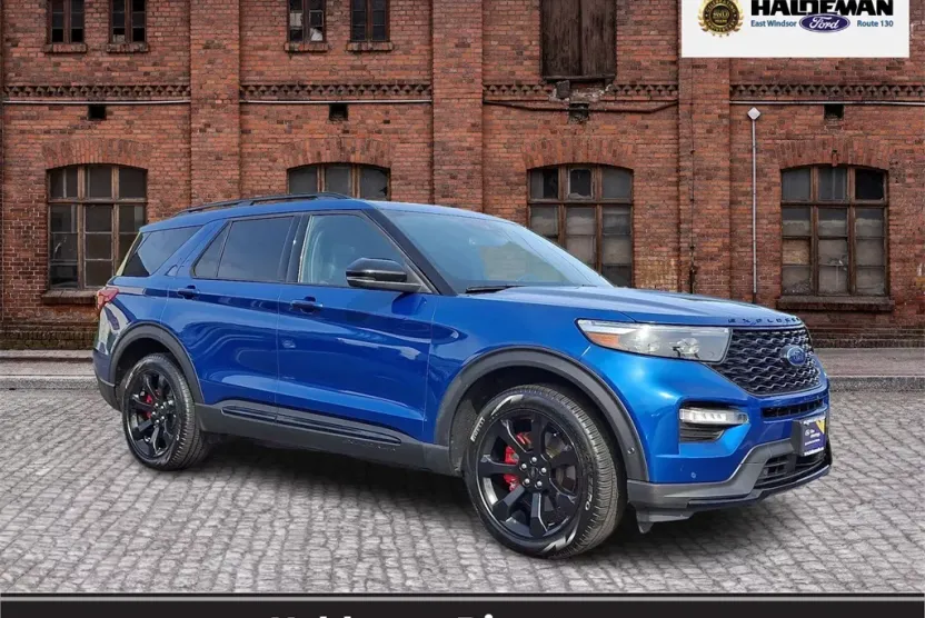 2020 Ford Explorer ST photo 1