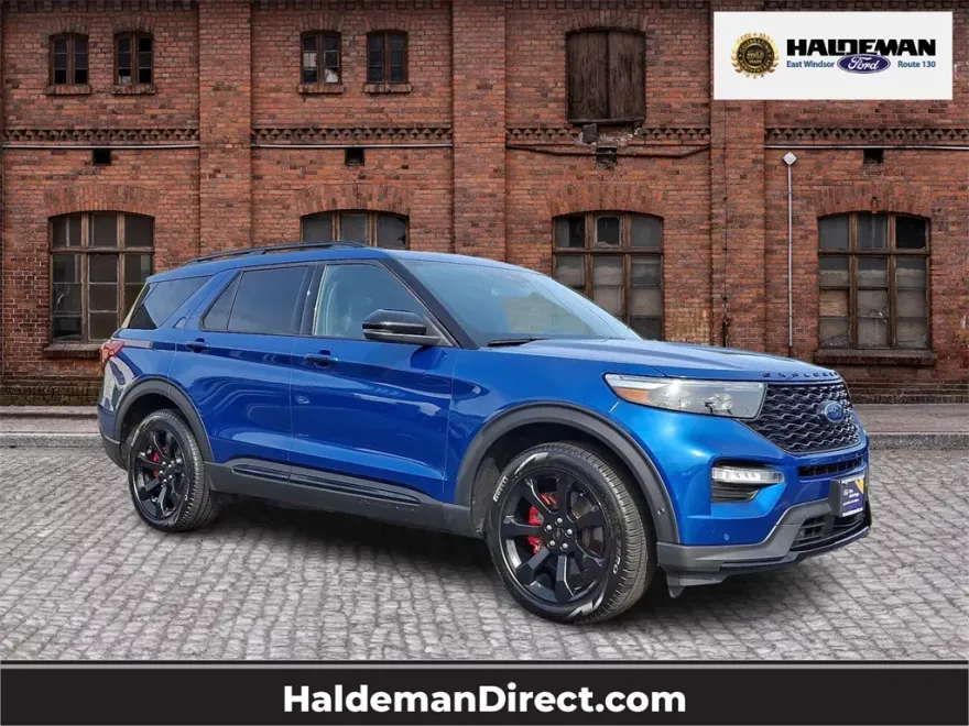 2020 Ford Explorer ST photo 1