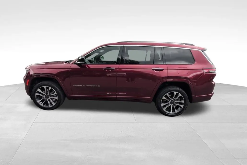 2021 Jeep Grand Cherokee Overland photo 1