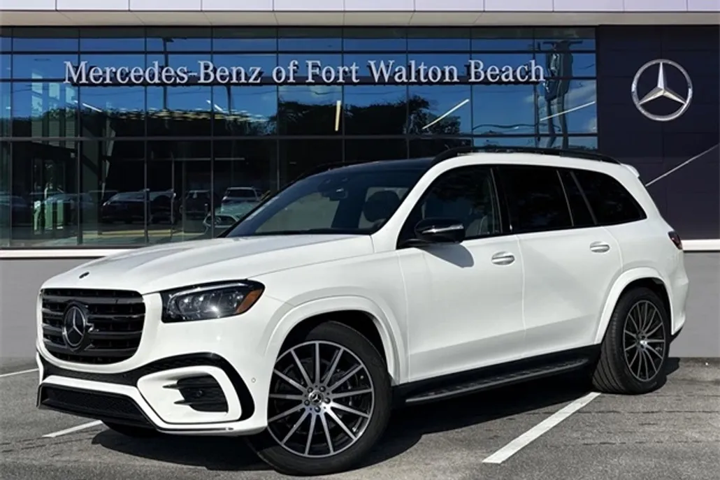 2025 Mercedes Benz GLS 580 4MATIC photo 1