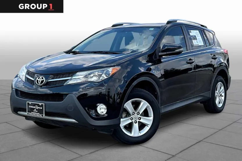 2014 Toyota RAV4 XLE photo 1