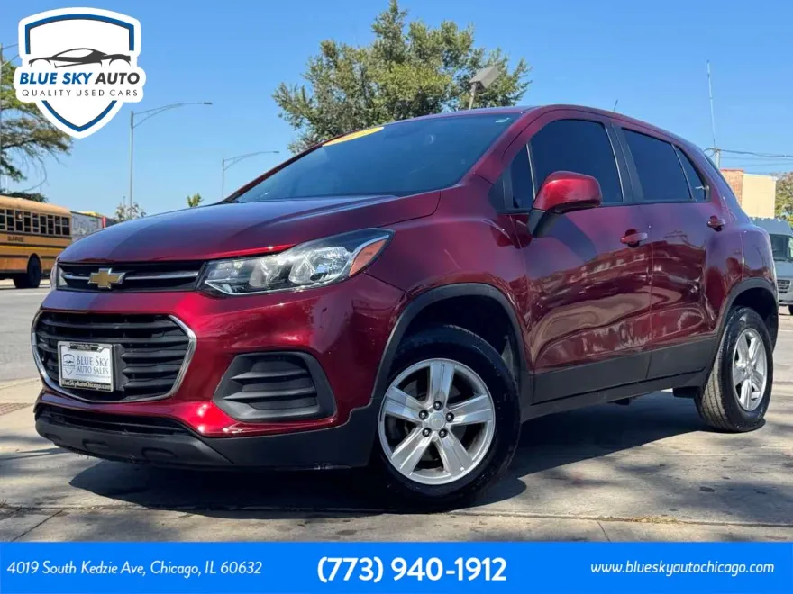 2022 Chevrolet Trax LS photo 1