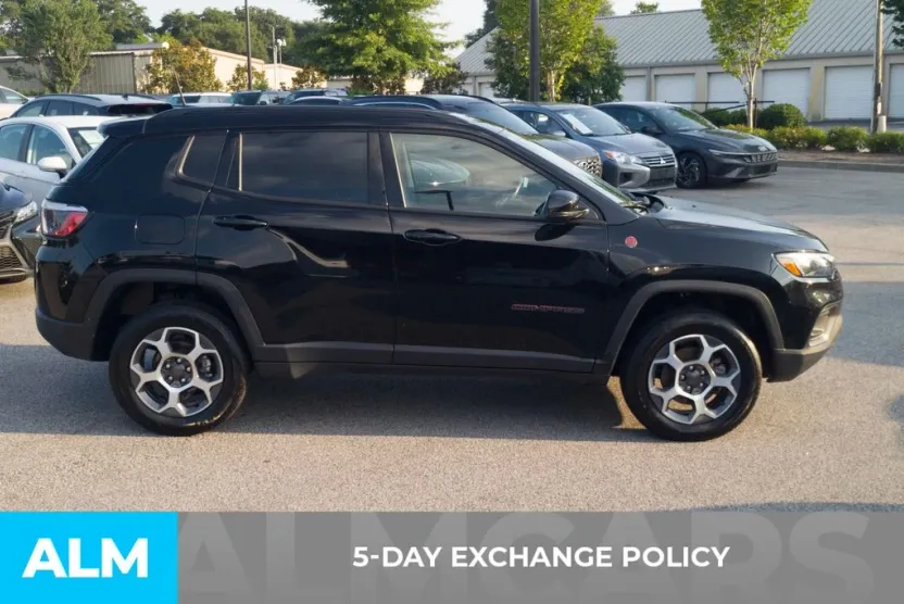 2022 Jeep Compass Trailhawk photo 1
