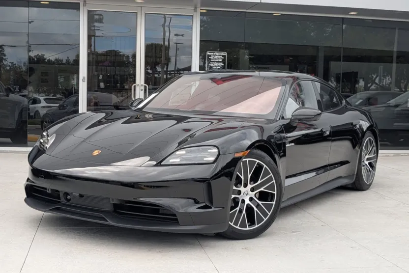 2026 Porsche Taycan 4 photo 1