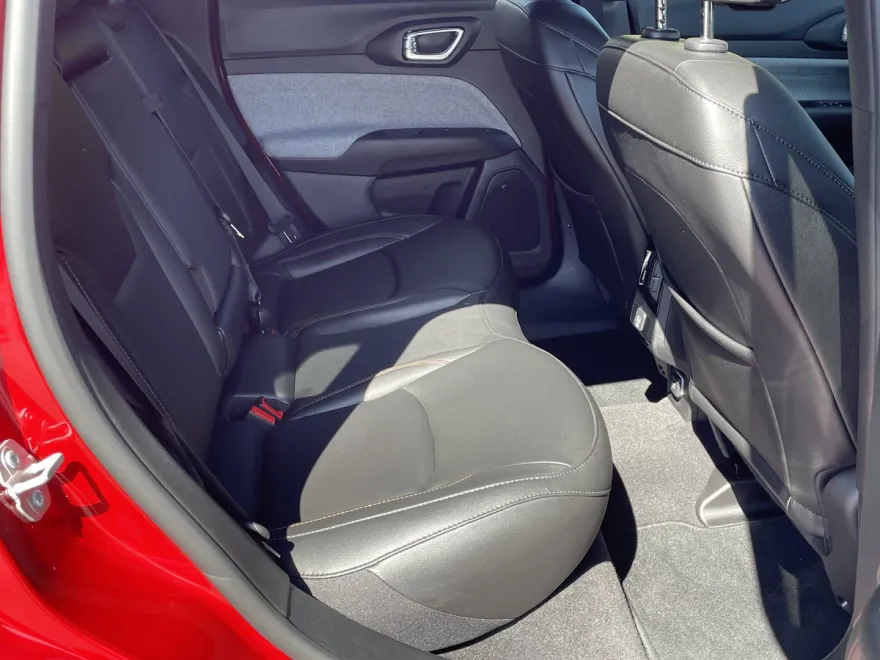 2024 Jeep Compass Latitude Lux photo 1