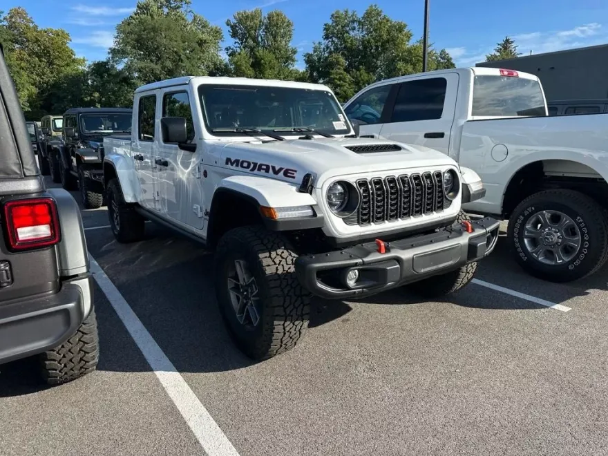 2025 Jeep Gladiator Mojave photo 1